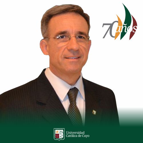 Dr. Claudio Larrea Arnau